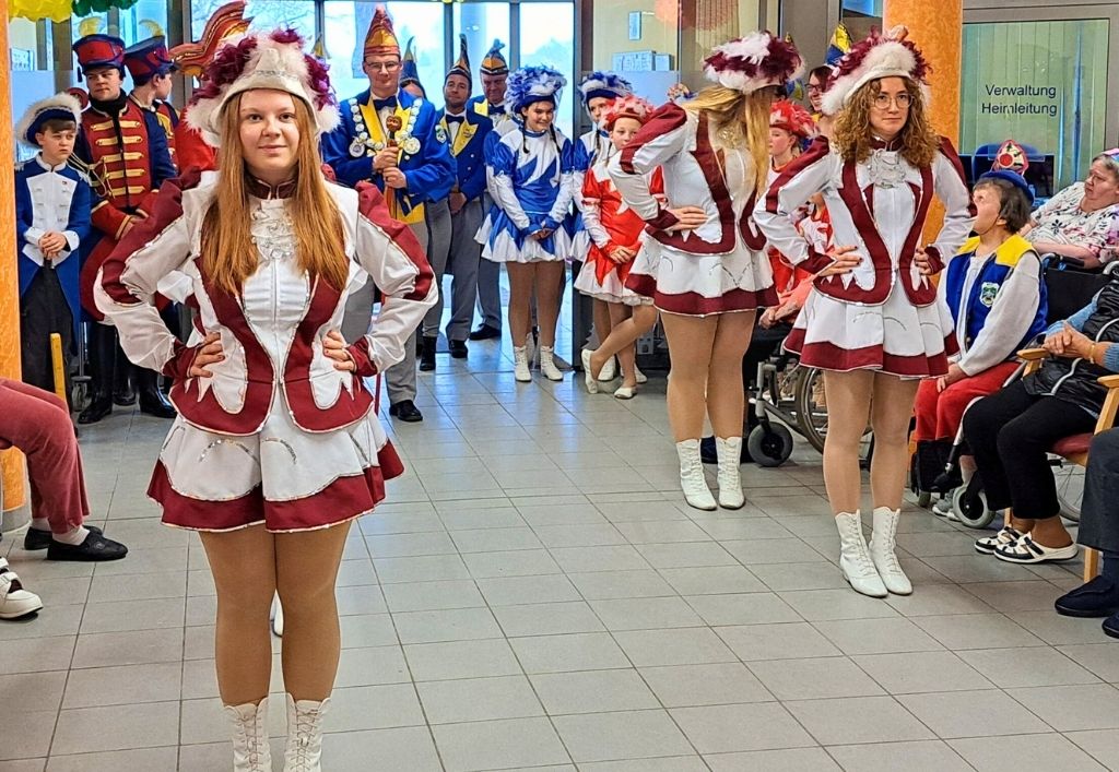 News (2)_PH Bernsdorf_Fasching.jpg