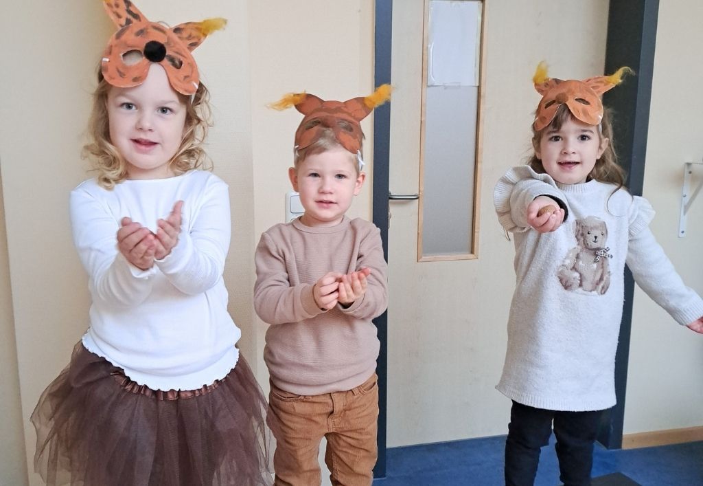 Lichter, Lieder, Applaus – so schön war das Martinsfest in der Kita 