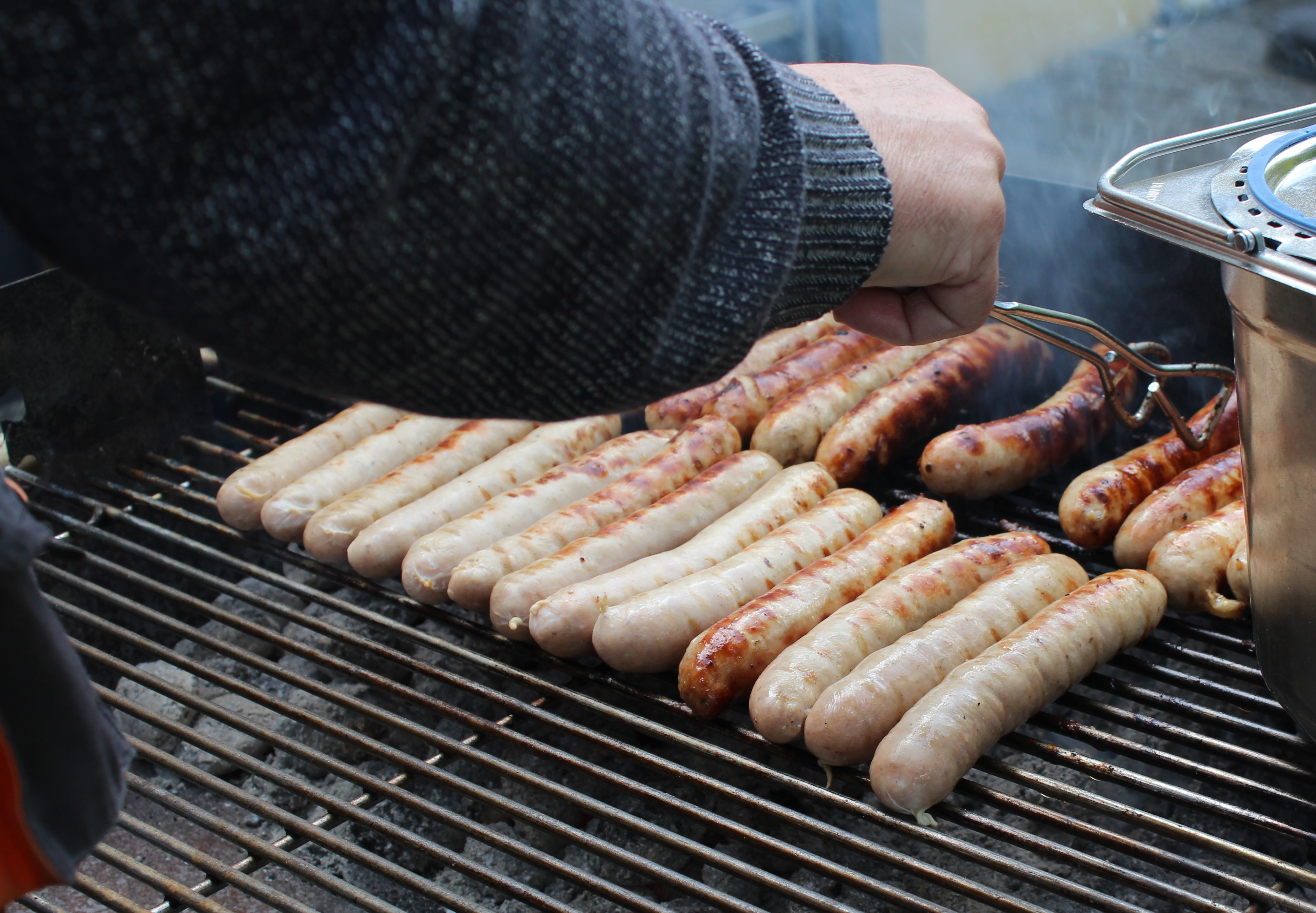 Schwungvoller Frühschoppen im Seniorenheim 