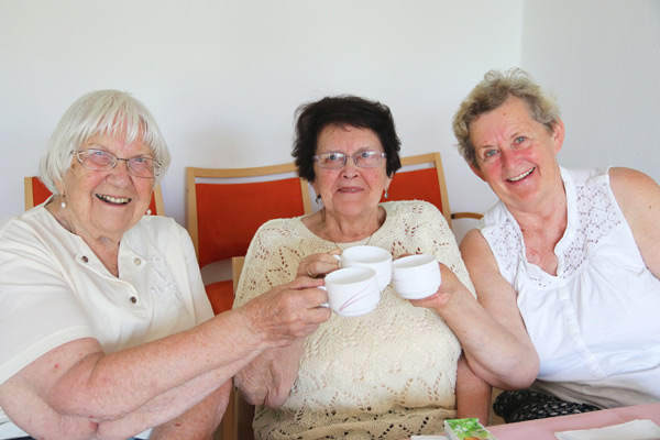 Helga-Treichel,-Annerose-Ebert-und-Roswitha©S_web.jpg