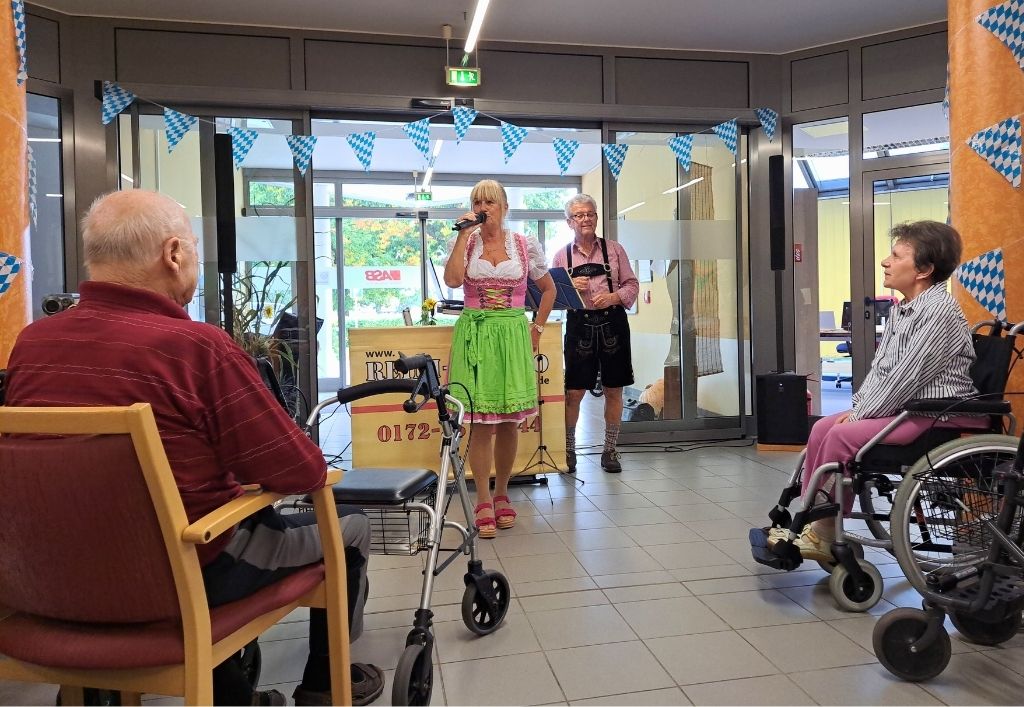 News (5)_PH Bernsdorf_Oktoberfest.jpg