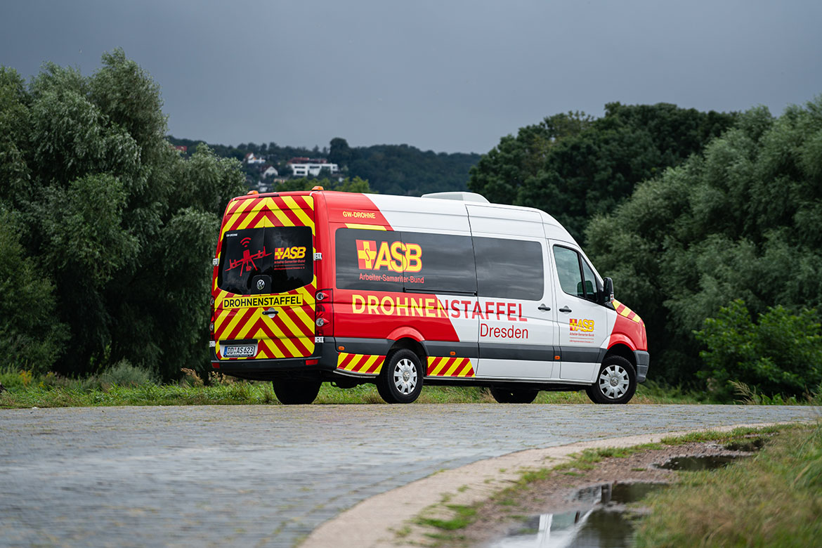 ASB Folierung VW Crafter  final_web©ASB Dresden und Kamenz gGmbH.jpg