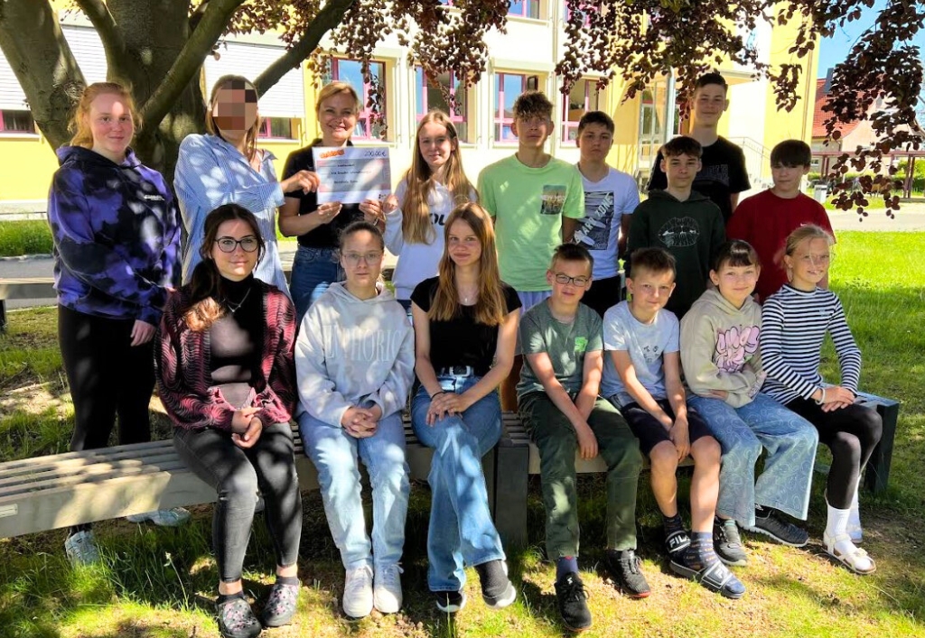 2024_05_Spende_Oberschule Elstra_2.jpg