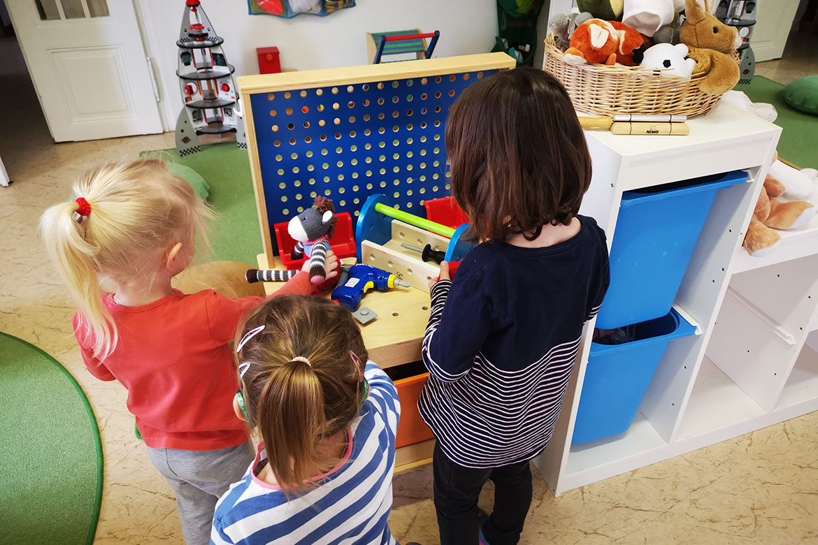 Kinder beim Spielen_Kita zur Bimmelbahn_web©ASB Dresden & Kamenz gGmbH.jpg