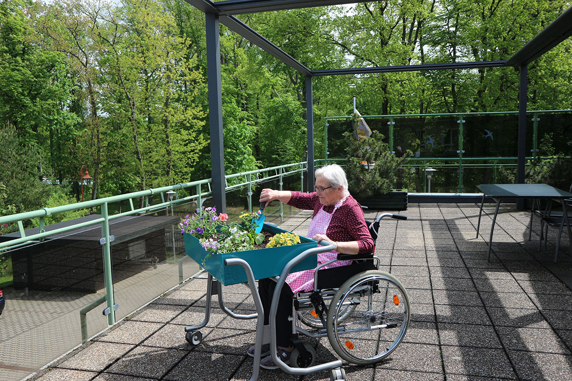 Bepflanzung Hochbeet_PH Koenigsbrueck_1_web©ASB Dresden und Kamenz gGmbH.jpg