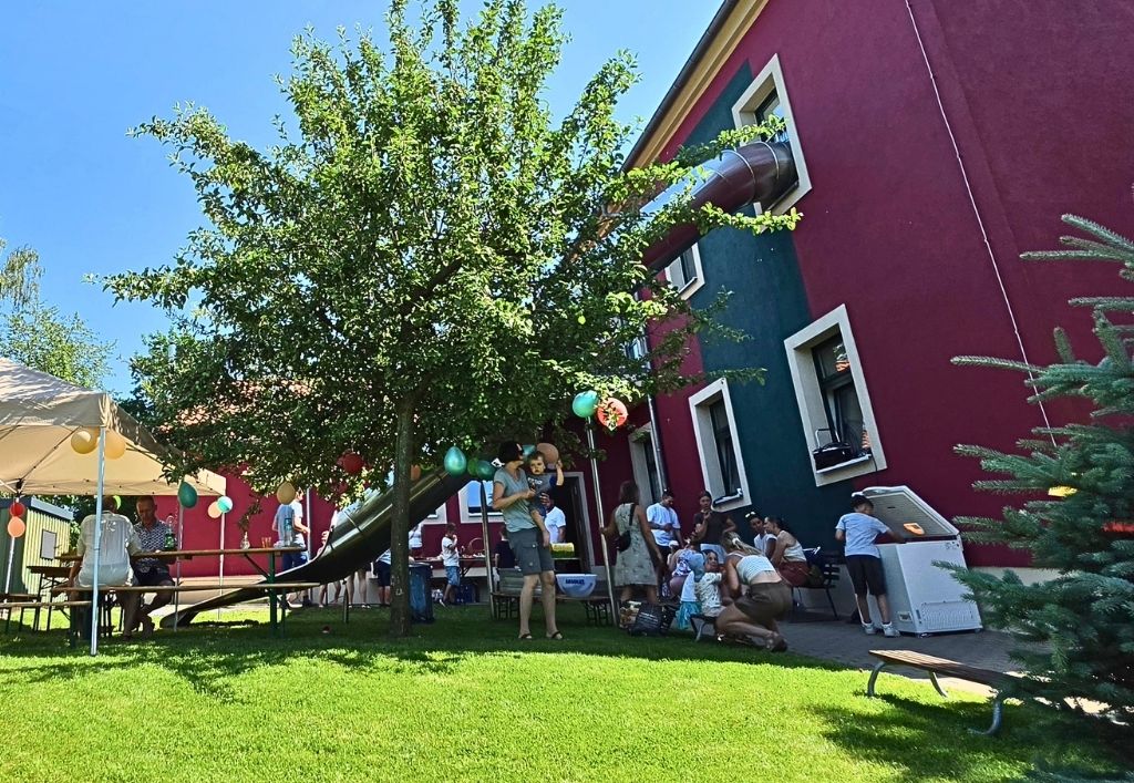 News (4)_Kita-Wiesenfrösche_Sommerfest.jpg