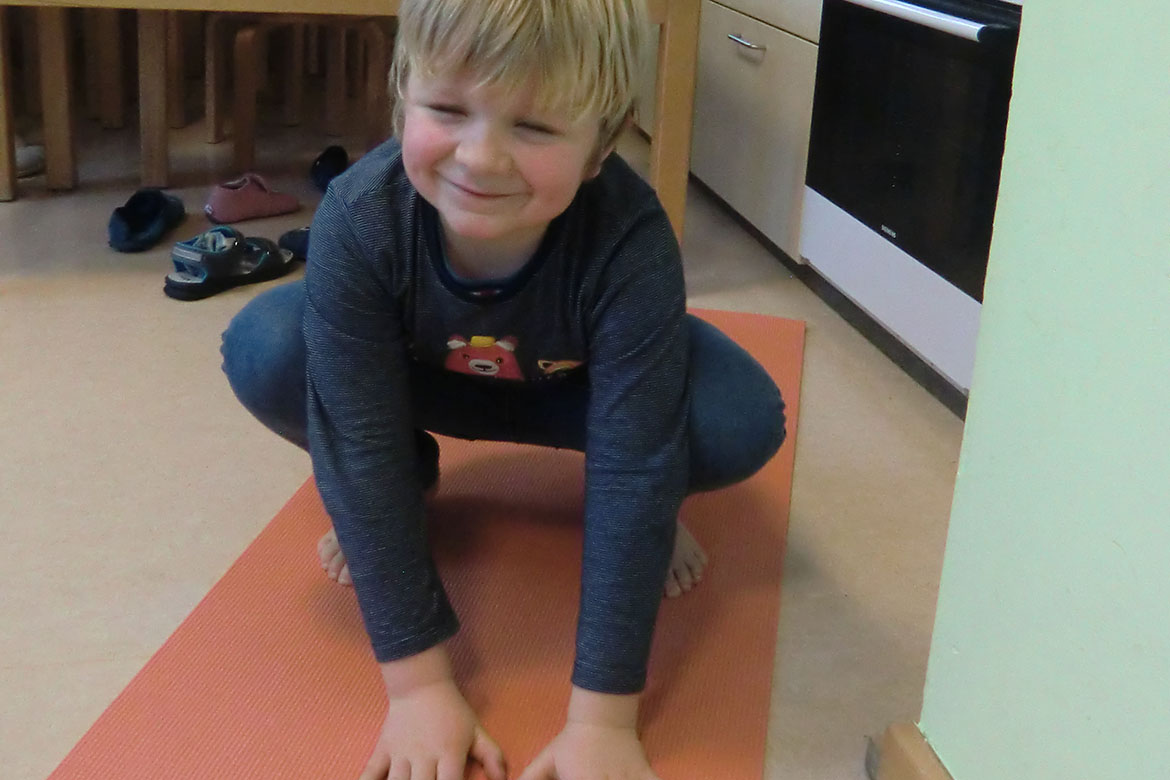 Kinderyoga_Kita Elblandzwerge Radebeul_web©ASB Dresden und Kamenz gGmbH.jpg