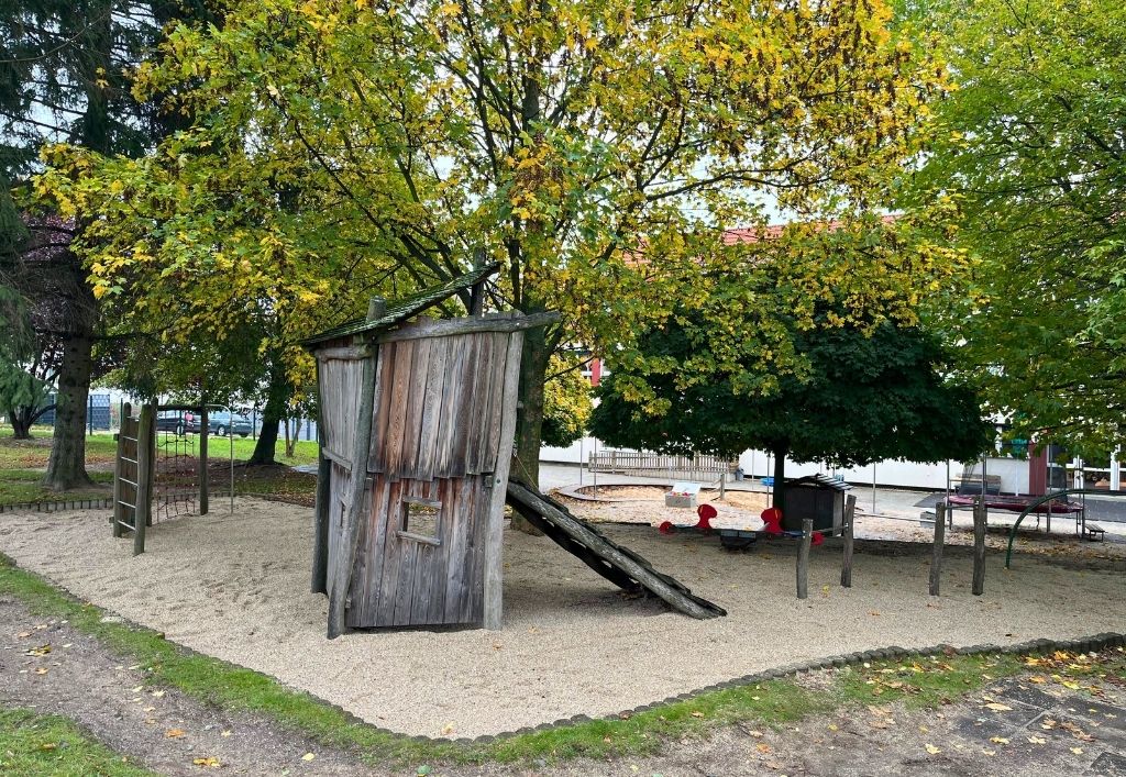 News (2)_Hutbergstrolche_Fallschutzkies.jpg