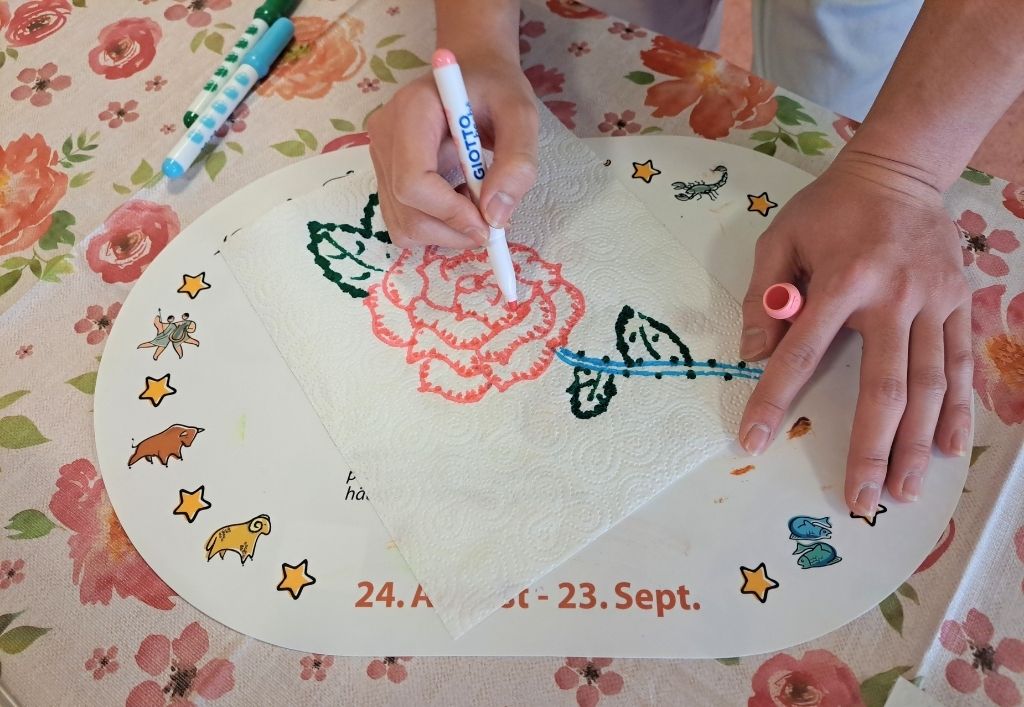 News (2)_PH Bernsdorf_Ostereinerfärben.jpg