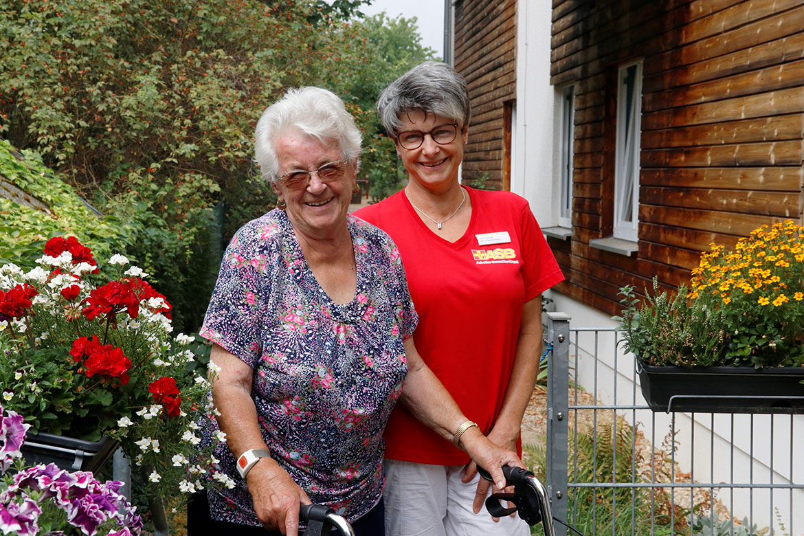 v.l. Waltraud Gäbler und Katrin Frohnert ASB PZ Boxdorf 19.8.22_web©Sabine Mutschke.jpg