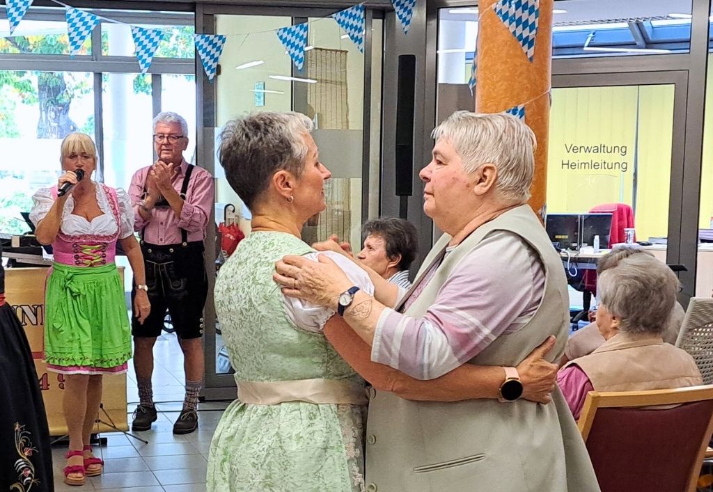 News (3)_PH Bernsdorf_Oktoberfest.jpg